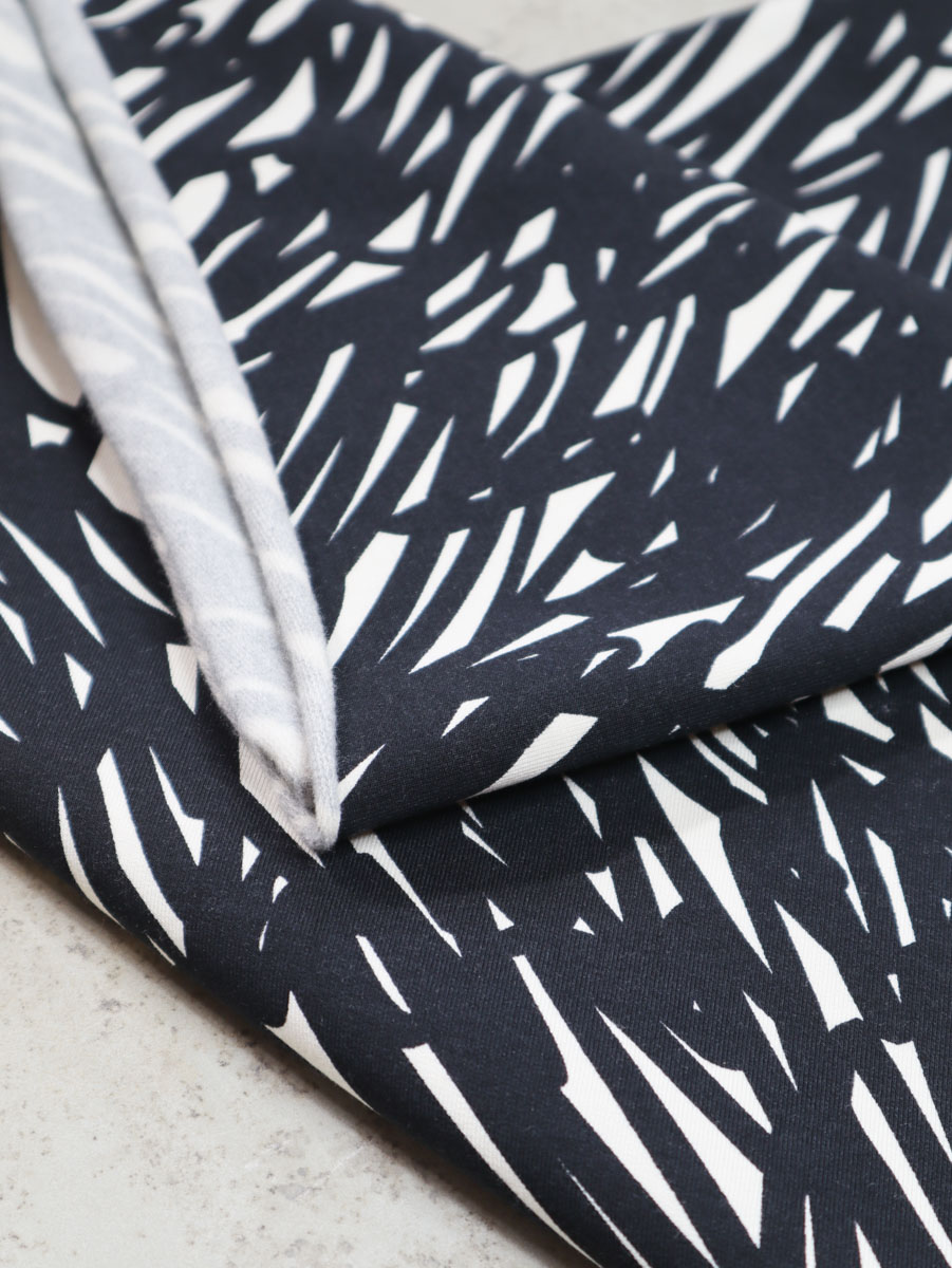 meet MILK - Sava Sweat Sketchy - black