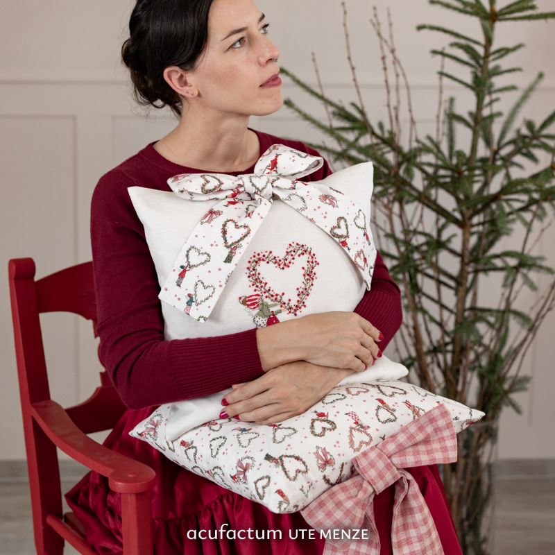 acufactum • Cotton fabric • Christmas hearts • Silke Leffler