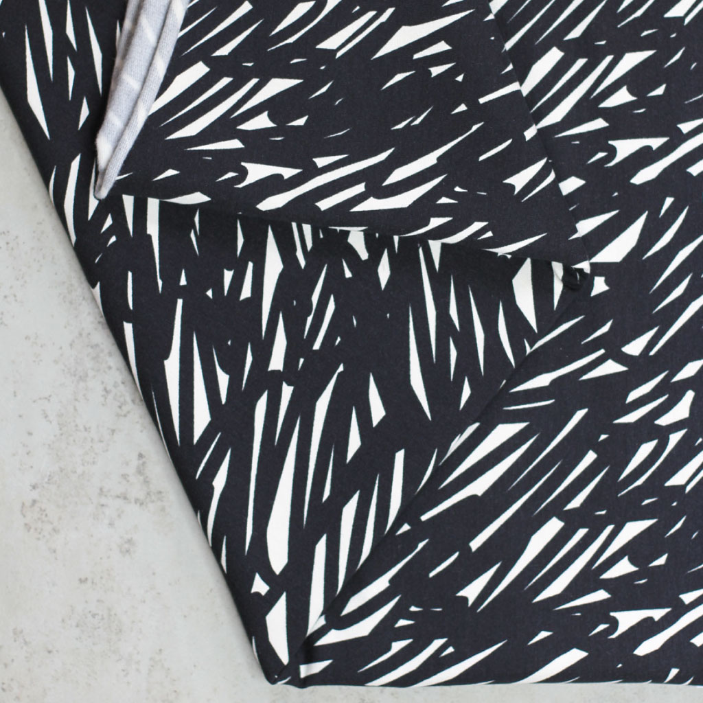 meet MILK - Sava Sweat Sketchy - black