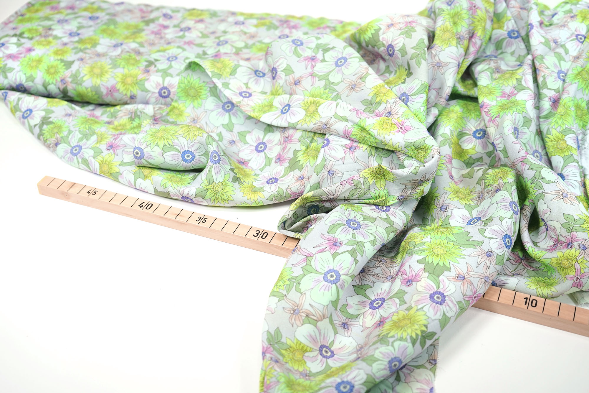 Viscose fabric - Neon Flowers - green