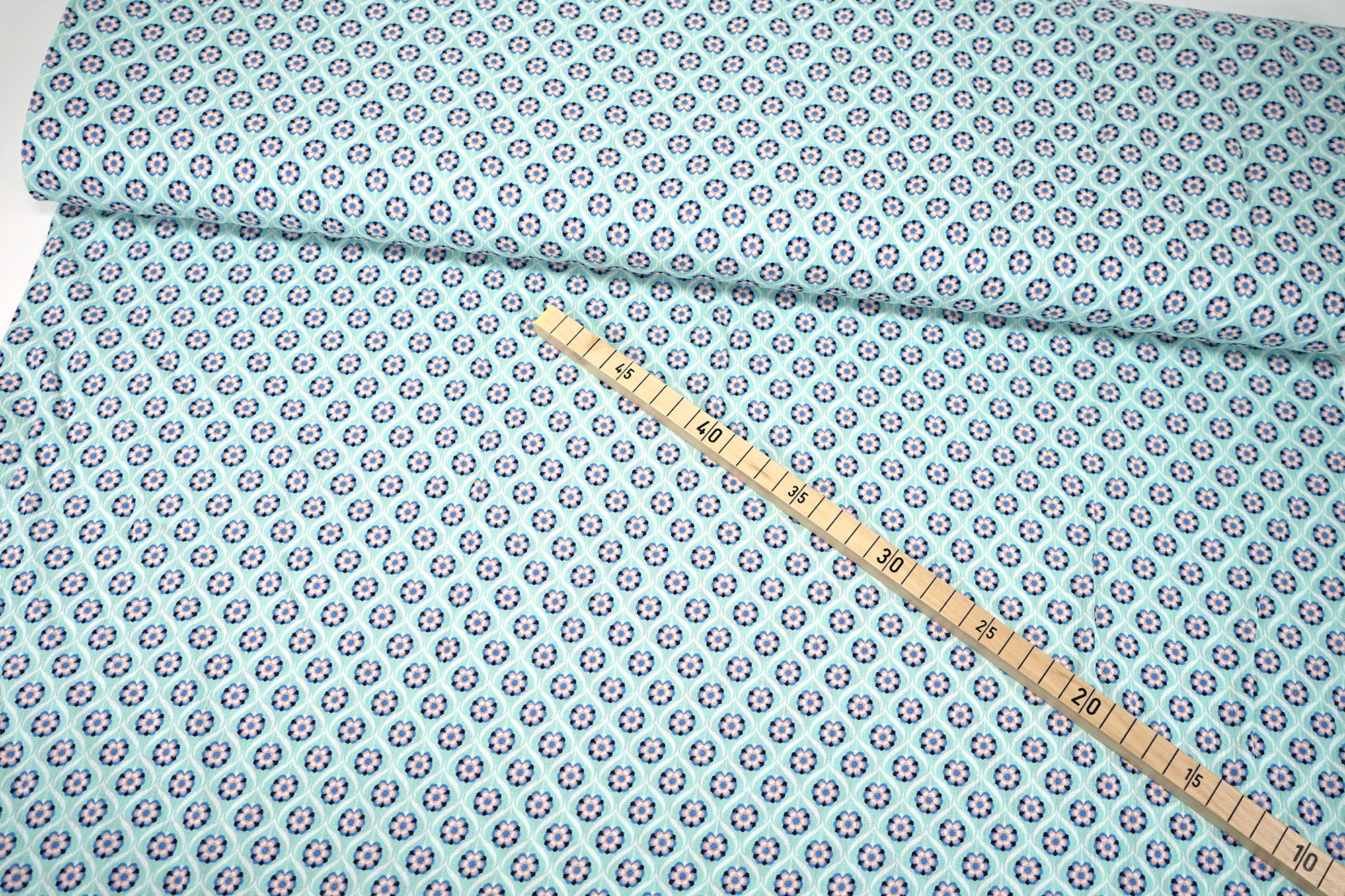 Viscose fabric - flower rhombus - fresh mint