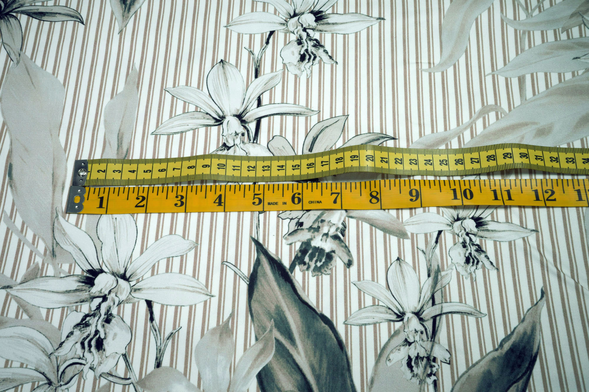 Cotton satin elastic flowers on stripes