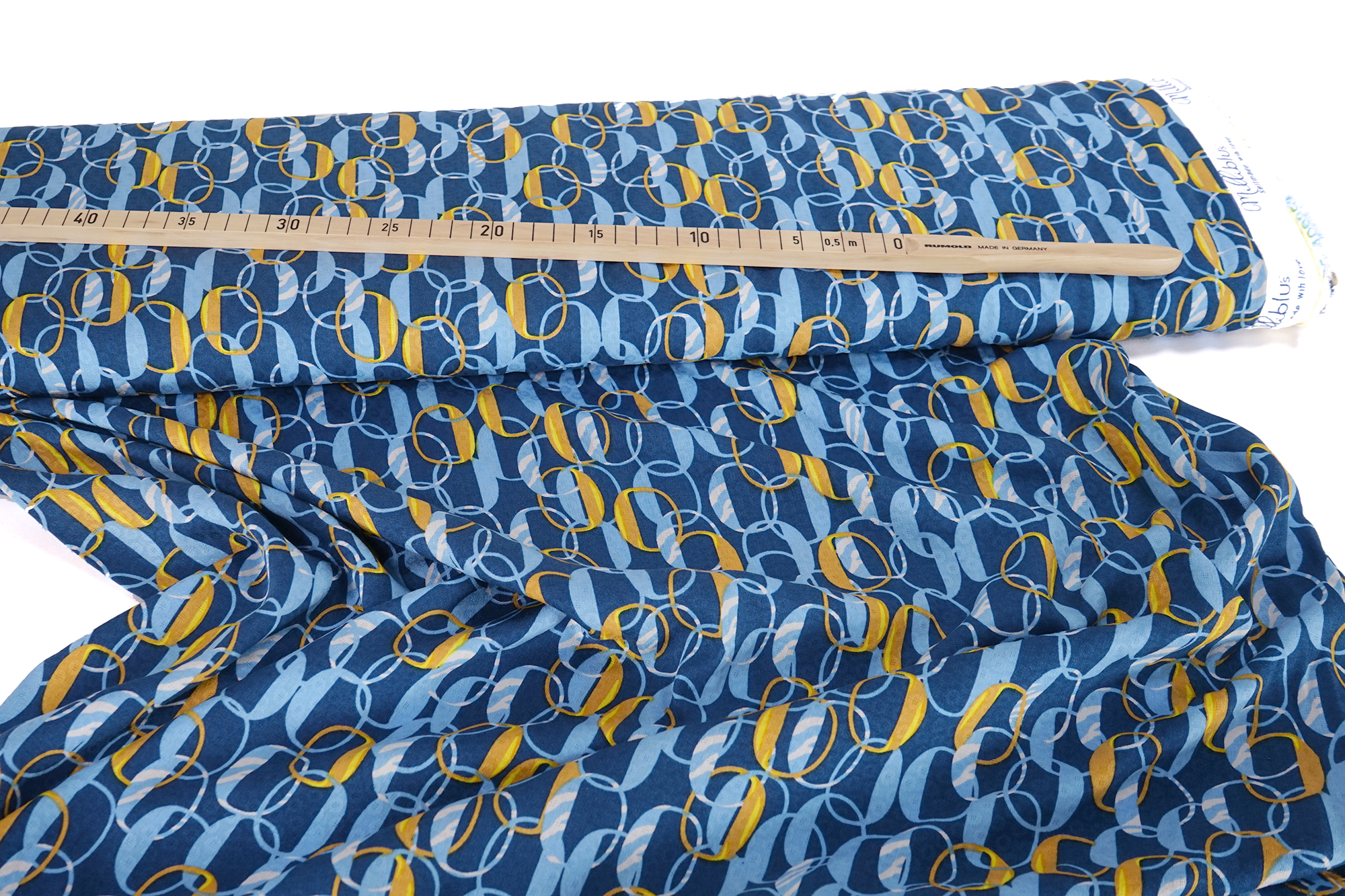 Viscose chain rings dark blue by Milliblus 0.54 yd