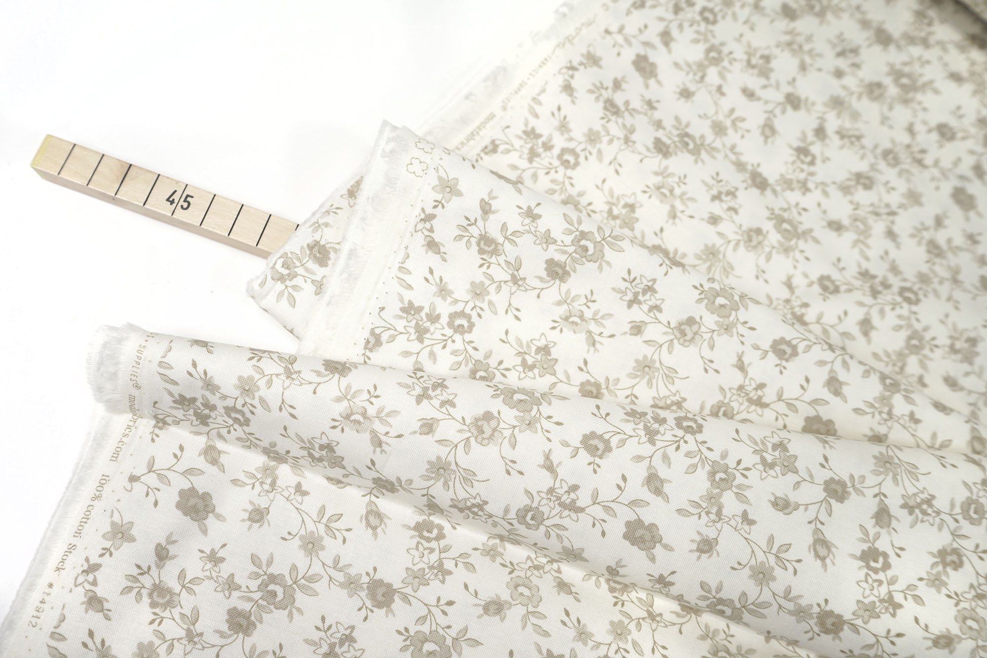 Moda - Roselyn Flower Vine Ivory - Flowers - Minick & Simpson