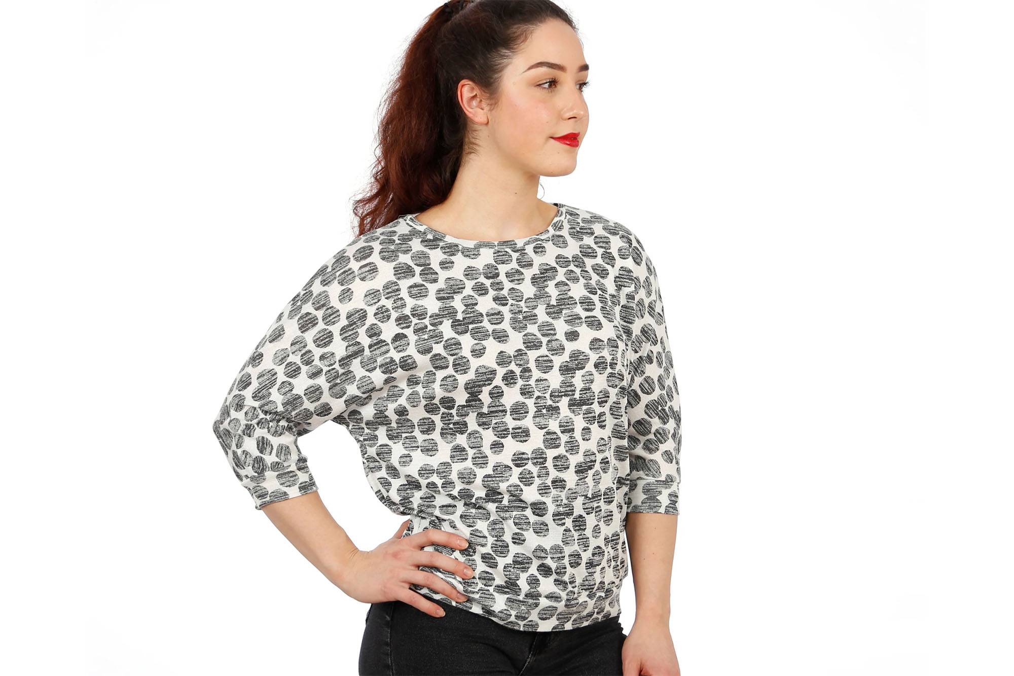 Frau Silvie - Shirt with batwing sleeves and hem - Paper pattern - Schnittreif