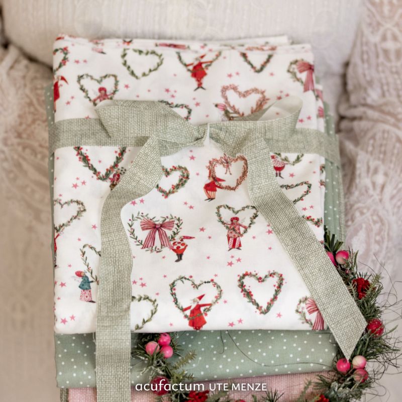 acufactum • Cotton fabric • Christmas hearts • Silke Leffler