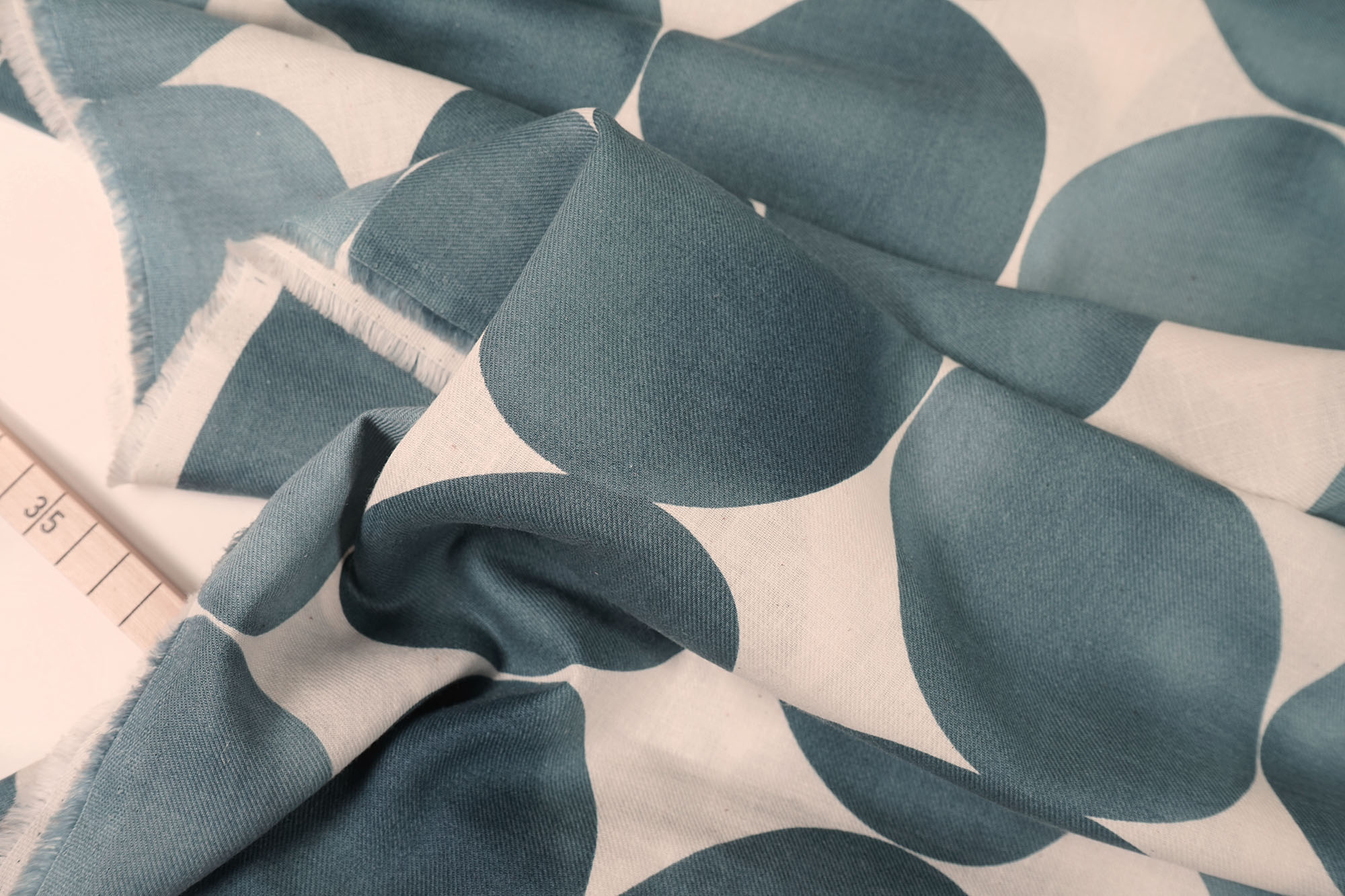 KOKKA - Big Blue Dots - Cotton linen twill