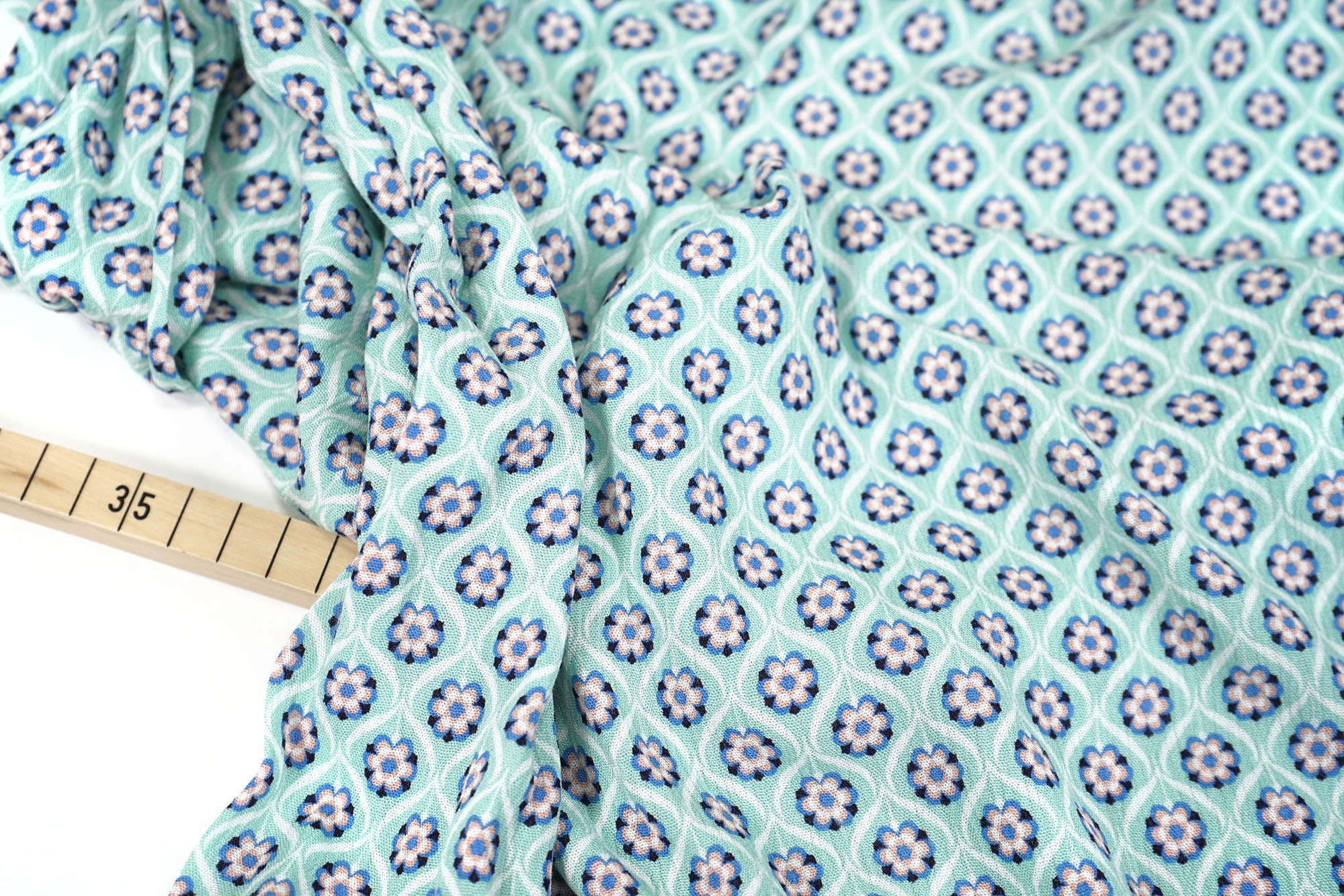 Viscose fabric - flower rhombus - fresh mint