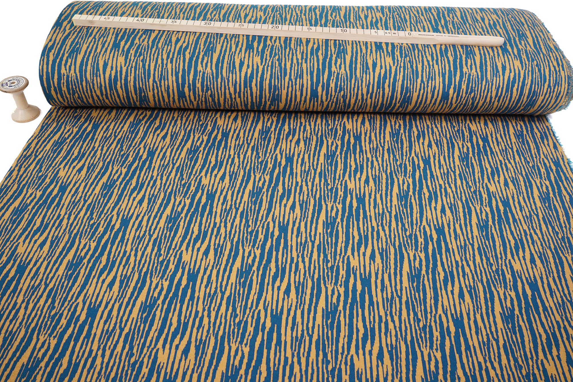Organic Bark Jacquard mind the MAKER dry mustard/ocean